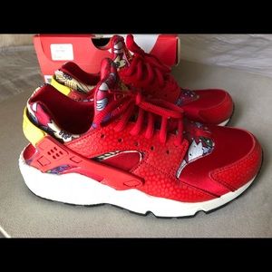 Authentic Nike Huarache Run Print size 9.5W